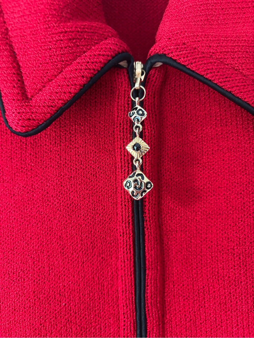 Vintage St. John Collection Red Zip-Front Jacket with Black Trim - Picture 4 of 5